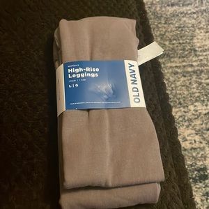 Old Navy high rise leggings. NWT.